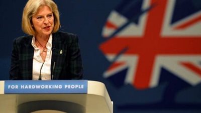 رئيسة وزراء بريطانيا تطلب من الملكة إليزابيث حل البرلمان