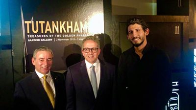أحمد حجازي يحضر افتتاح معرض توت عنخ آمون بلندن