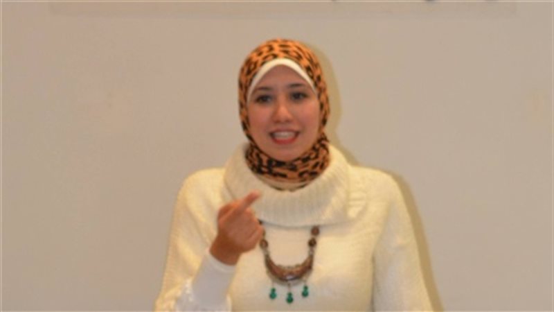 الخبيرة النفسية .سهام