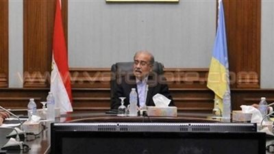 توافد رؤساء الهيئات البرلمانية للأحزاب لحضور اجتماع رئيس الوزراء