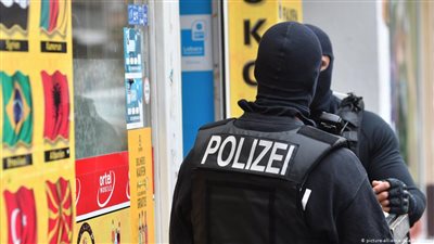 ألمانيا في ورطة لعودة خبير إجرام بعد ترحيله