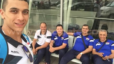 بالصور.. منتخب الطائرة «ب» يصل الكويت