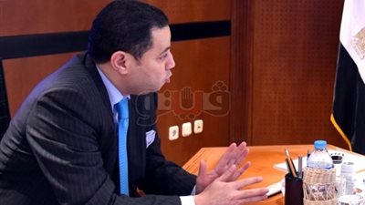 وزير قطاع الأعمال يزور مركز أبحاث الهندسة الميكانيكية بأوكرانيا