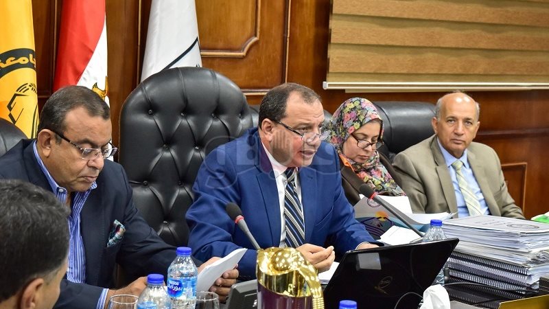  الدكتور منصور حسن،
