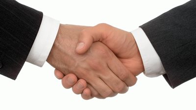 4 خطوات تجعلك لا تفقد الآخرين