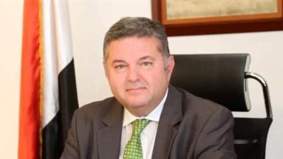 وزير قطاع الأعمال: التجار امتنعوا عن شراء محصول القطن بالوجه القبلي