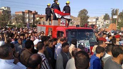 جنازة عسكرية لشهيد سيناء بمسقط رأسه بالجمالية في الدقهلية «صور»