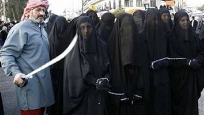 بالصور.. «الهلال الأحمر»: «داعش» أقام «سوق رقيق» بالعراق لبيع النساء