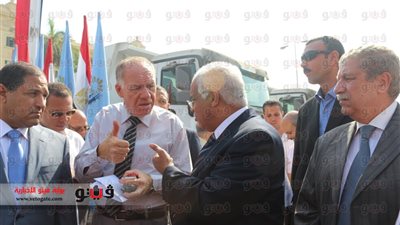 بالصور..محافظ القاهرة يشهد احتفالية استلام معدات نظافة جديدة