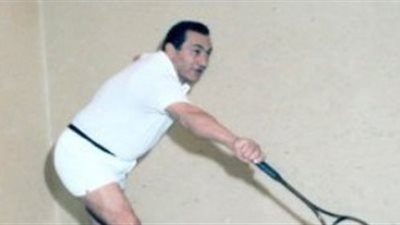 عائلة مبارك رياضية جدا.. الرئيس الأسبق من عشاق الإسكواش.. جمال زمالكاوي.. علاء يفضل الإسماعيلي.. حفيدته تشارك في بطولة أفريقيا للجمباز.. وعمر علاء ينضم لناشئي الأهلي