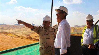 وزير الاتصالات يتفقد الأعمال الإنشائية بمدينة المعرفة