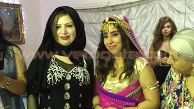 بالصور.. «آيتن عامر» تتألق بزي هندي في حفل «حنتها»