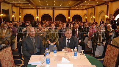 بالصور.. محافظ الفيوم يشهد حفل تخرج المدارس المشاركة بمشروع 