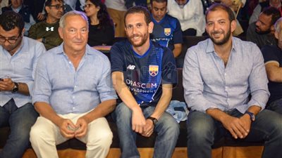 نجوم الفن والرياضة في نصف نهائي بطولة الإسكواش بالجونة (صور)