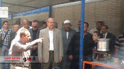 بالصور.. محافظ الجيزة يقود حملة لإخلاء محطات المترو من الباعة الجائلين