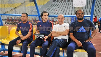 بالصور..مجلس الأهلي كامل العدد في القمة باستثناء طاهر