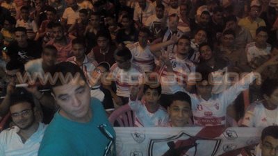 بالصور.. «وايت نايتس» يتجمع لتدعيم الزمالك بمقهى في دمنهور