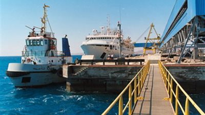 ميناء الإسكندرية يستقبل 31 ألف طن مازوت و26 ألف طن قمح