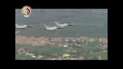 بالفيديو.. لحظة توقيع السيسي صفقة الطائرة «رافال» مع الجانب الفرنسي