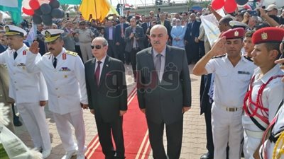 وضع إكليل زهور على النصب التذكاري لشهداء البرلس احتفالا بالعيد القومي لكفر الشيخ