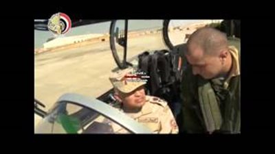 بالفيديو.. وزير الدفاع في مقعد قيادة الطائرة «رافال»