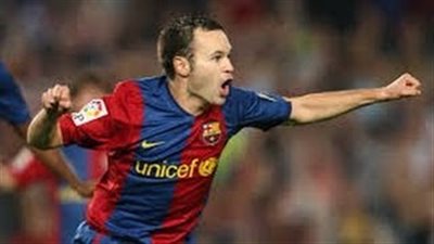 10 أهداف لا تنسى لإنييستا في مشواره مع برشلونة (فيديو)