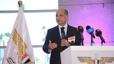 وزير الطيران يفتتح أعمال تطوير مبنى الركاب 2 بمطار شرم الشيخ الدولي بتكلفة 600 مليون جنيه.. تركيب 209 كاميرات مختلفة داخل صالات السفر والوصول.. لقاء مرتقب مع مسئولي روسيا لمناقشة عودة الرحلات