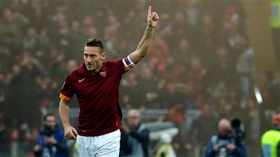 توتي يعتزل كرة القدم بعد 25 عاما في روما