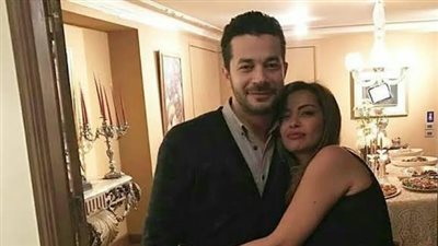 شريف سلامة وداليا مصطفى ضيفا 