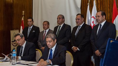 بورتو جروب توقع بروتوكول مع غرفة القاهرة لإنشاء أول مول لتصدير الملابس