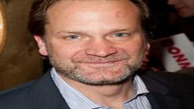 وفاة النجم البريطاني «توم بيرد»