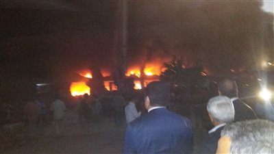 4 حالات اختناق في حريق مصنع قليوب