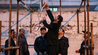 إيران تعدم 5 رجال متهمين بـ