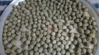 «كباب المولد» الوجبة الرسمية لمريدى أبو الحجاج بالأقصر (صور)