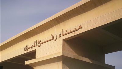 إدخال 61 شاحنة مواد بناء إلى غزة