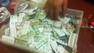 حبس متهم بمحاولة تهريب أقراص مخدرة بمطار القاهرة