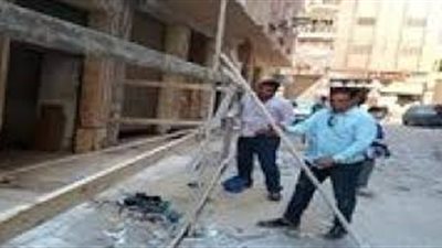 تساقط أجزاء من عقار بجوار مدرسة بالإسكندرية