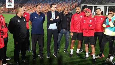 ثلاثي الجبلاية يؤازر المنتخب الأوليمبي في مران إستاد القاهرة (صور)