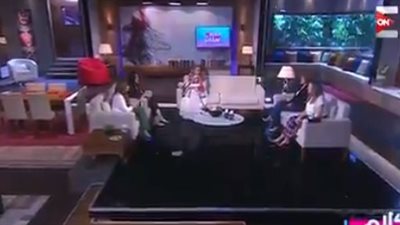 انهيار نهال عنبر في البكاء على الهواء (فيديو)