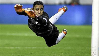 الكوستاريكي كيلور نافاس يشعل الفتنة داخل ريـال مدريد.. الصفقة كلفت الفريق الملكي 10 ملايين يورو.. يهدد عرش « كاسياس».. ويبعد «لوبيز» عن عرين الميرنجي.. الحارس الأجنبي رقم 6 في تاري