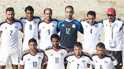 بعثة منتخب الكرة الشاطئية تطير إلى المغرب.. غدًا