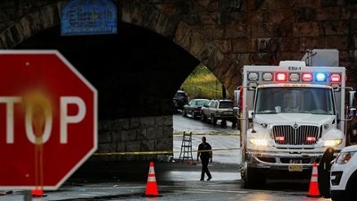 بالفيديو.. مقتل 3 بحادث سيارة في ولاية أمريكية