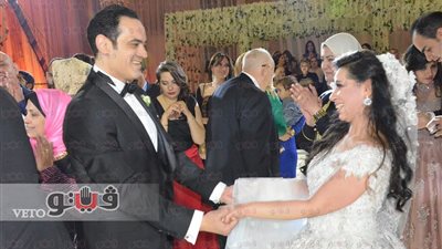 بالصور.. رامي صبري وبوسي يشعلان حفل زفاف نجل رجل الأعمال توفيق خيرة