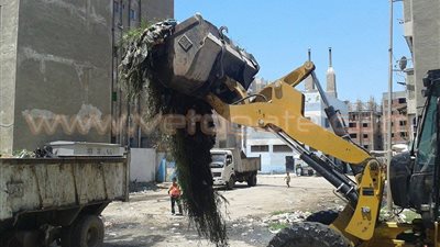 بالصور.. ضواحي بورسعيد يستأنف حملاته المكثفة لنظافة شوارعه