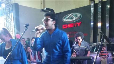 بالفيديو والصور.. فرقة «كراش بوم بانج» تتألق في جناح «شيري»