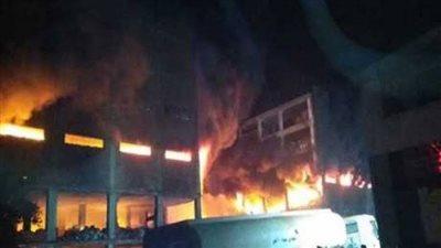 لجنة ثلاثية تفحص مصنع قليوب المحترق لتحديد الخسائر الإجمالية للحريق