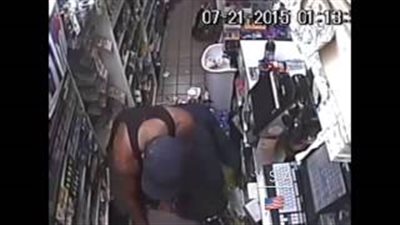 بالفيديو.. عملية سطو مسلح على محطة وقود