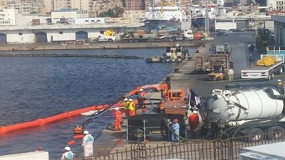 «البيئة»: إجراءات عاجلة لإزالة التلوث الزيتي برأس غارب