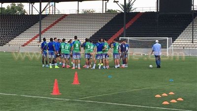 بالصور.. المقاصة يختتم تدريباته بملعب مازيمبي استعدادًا لبوسكو