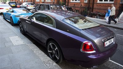 بالفيديو والصور.. أغلى سيارات العرب تثير ضجة بالعاصمة لندن